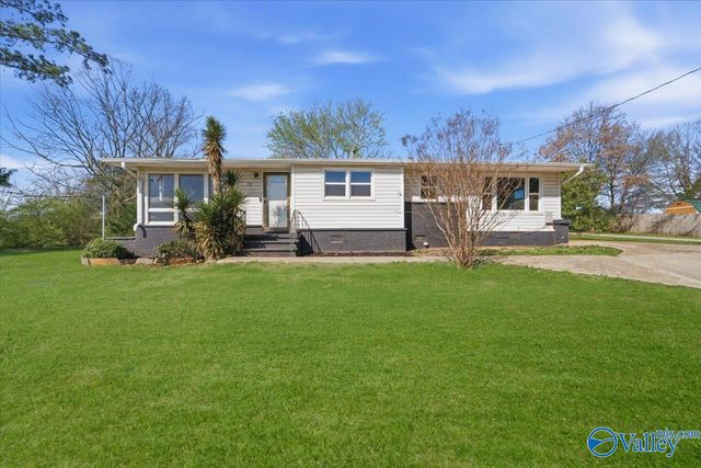 372 Clutts Road, Harvest, AL 35749