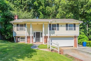 5488 Deerfield Trail, Atlanta, GA 30349