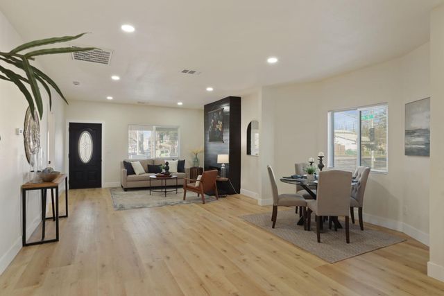 644 N Airport Way, Stockton, CA 95205