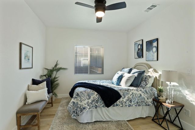 644 N Airport Way, Stockton, CA 95205