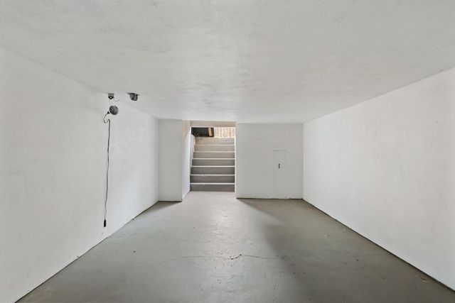 644 N Airport Way, Stockton, CA 95205