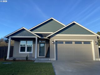 520 RAINBOW Way, Kelso, WA 98626