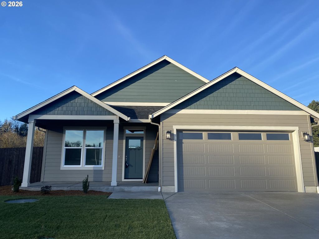 520 RAINBOW Way, Kelso, WA 98626