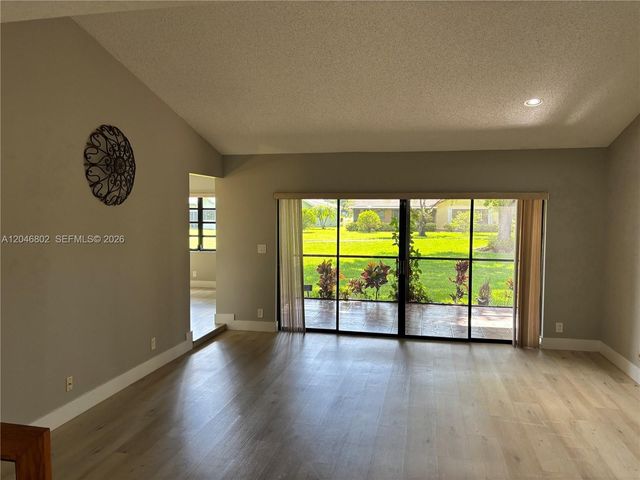 18052 S 105th Avenue S 18052, Boca Raton, FL 33498