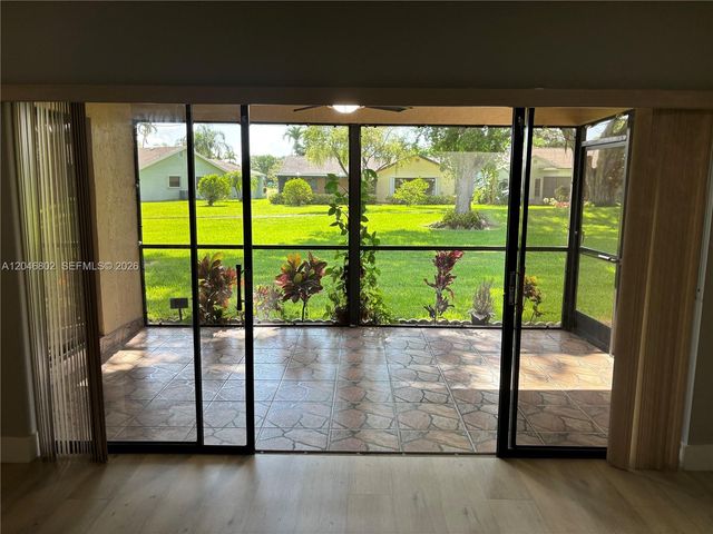 18052 S 105th Avenue S 18052, Boca Raton, FL 33498