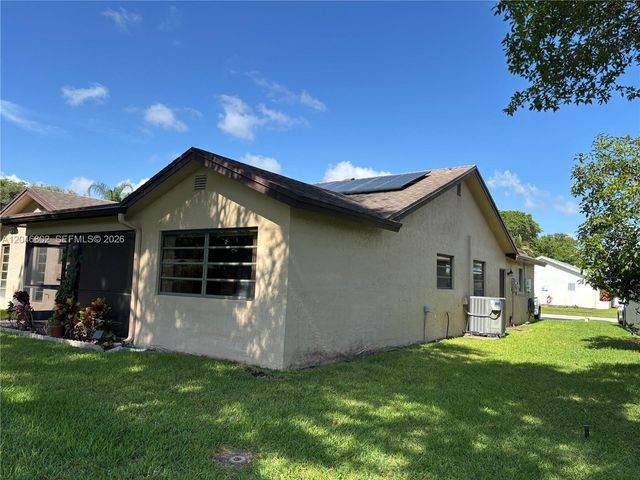 18052 S 105th Avenue S 18052, Boca Raton, FL 33498