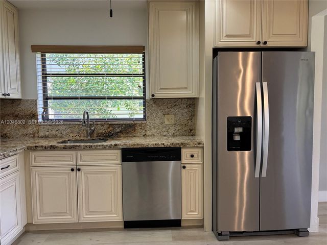 18052 S 105th Avenue S 18052, Boca Raton, FL 33498