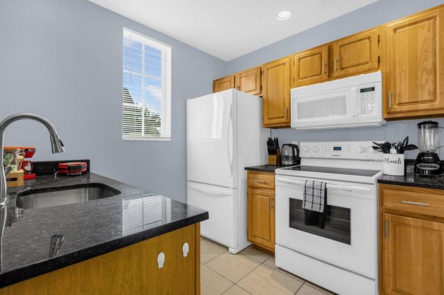 4013 VENETIAN BAY DRIVE 107, Kissimmee, FL 34741