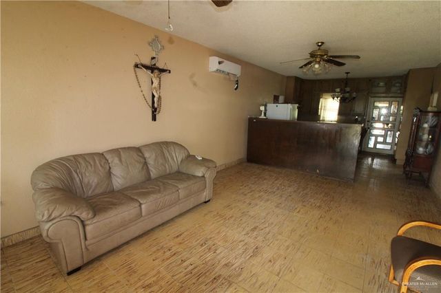 2204 Newport Avenue, Mcallen, TX 78501