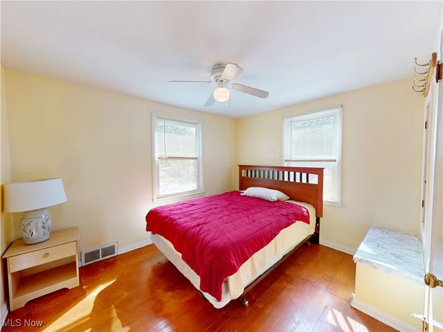 2374 Traymore Road, University Heights, OH 44118