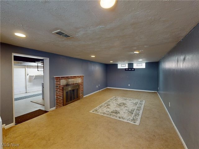 2374 Traymore Road, University Heights, OH 44118