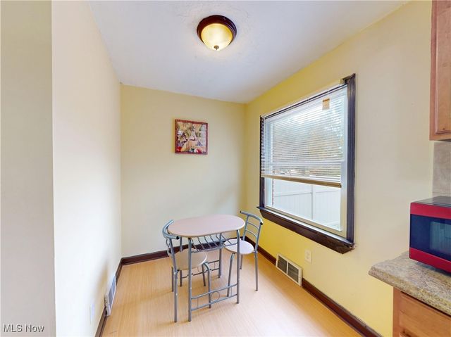 2374 Traymore Road, University Heights, OH 44118