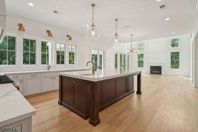11 Addison Dr, Millburn Twp., NJ 07078