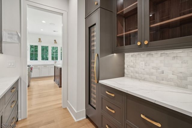 11 Addison Dr, Millburn Twp., NJ 07078