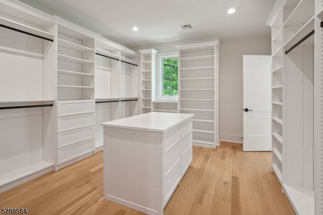 11 Addison Dr, Millburn Twp., NJ 07078