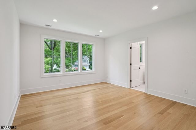11 Addison Dr, Millburn Twp., NJ 07078