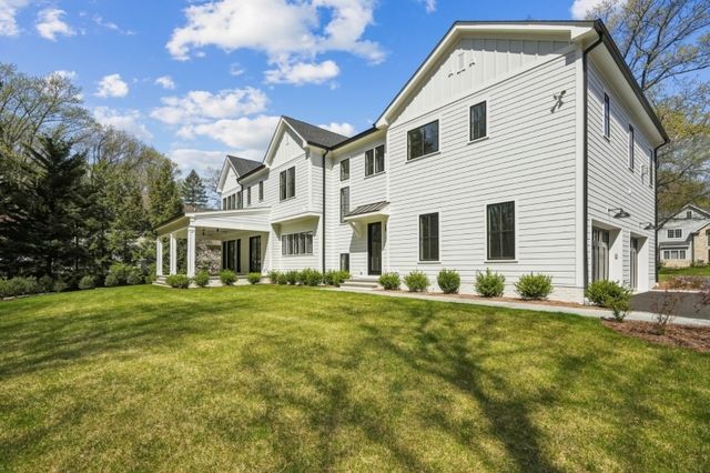 11 Addison Dr, Millburn Twp., NJ 07078