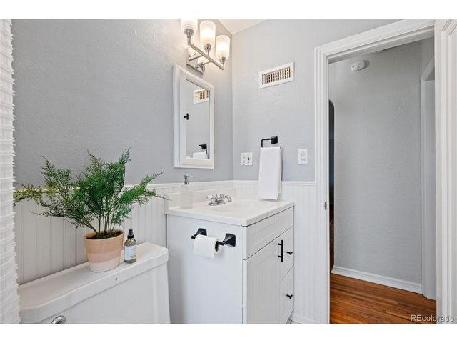 3930 S Grant St, Englewood, CO 80113