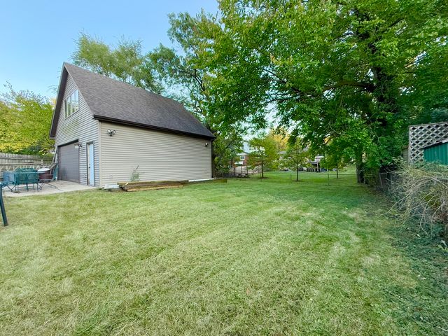 8223 Maple Avenue, Gary, IN 46403