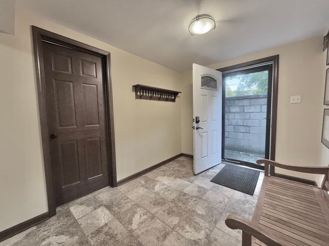 8223 Maple Avenue, Gary, IN 46403