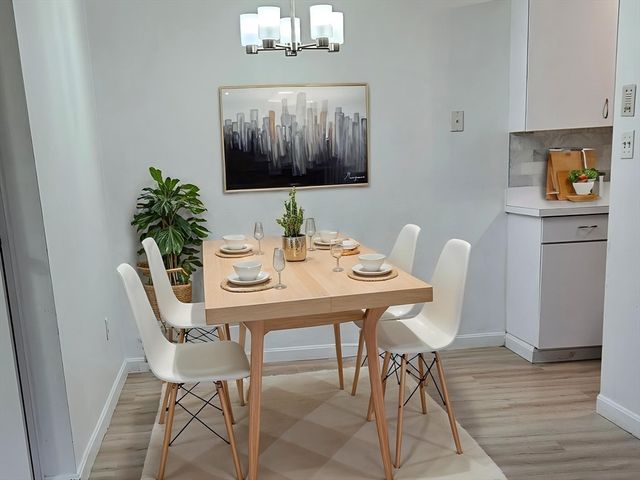 1 Village Hill Ln 4, Natick, MA 01760