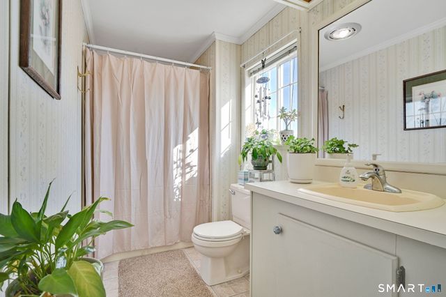 7 Eastview Road, Southington, CT 06489