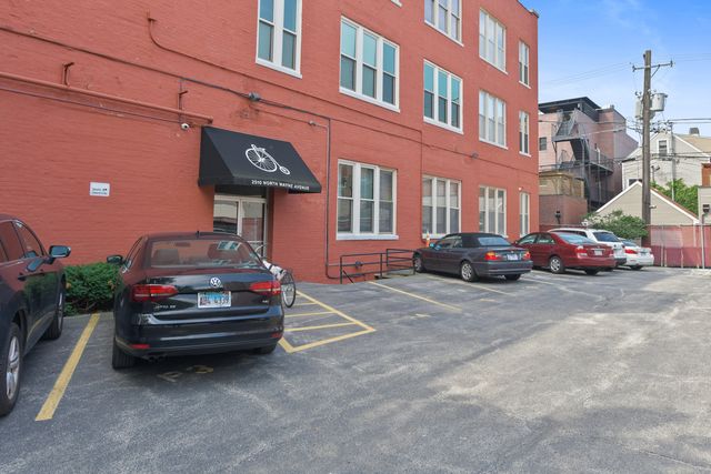 2510 N WAYNE Avenue 210, Chicago, IL 60614