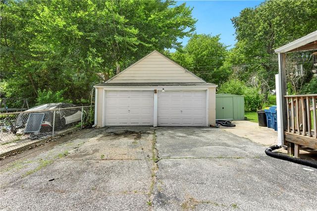 510 S Ralston Avenue, Sugar Creek, MO 64054