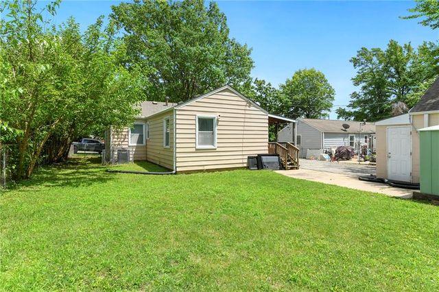 510 S Ralston Avenue, Sugar Creek, MO 64054