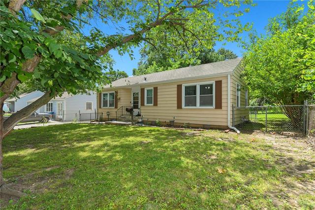 510 S Ralston Avenue, Sugar Creek, MO 64054