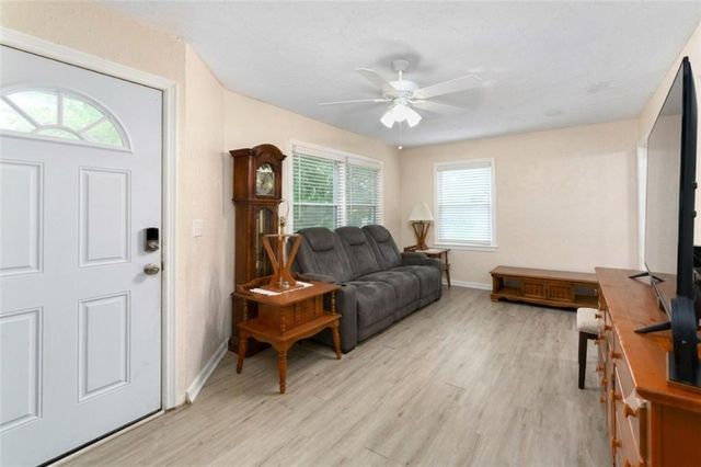 510 S Ralston Avenue, Sugar Creek, MO 64054