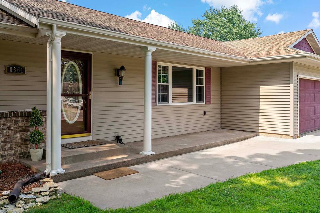 8361 77th Street Court S, Cottage Grove, MN 55016