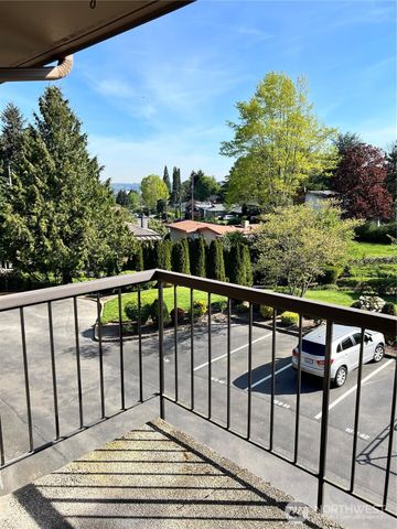 10628 Glen Acres Dr S, Seattle, WA 98168