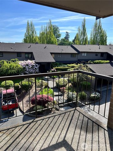 10628 Glen Acres Dr S, Seattle, WA 98168