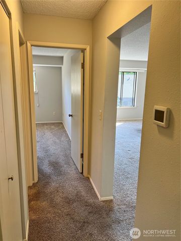 10628 Glen Acres Dr S, Seattle, WA 98168