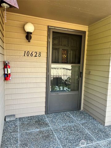 10628 Glen Acres Dr S, Seattle, WA 98168