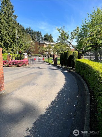 10628 Glen Acres Dr S, Seattle, WA 98168