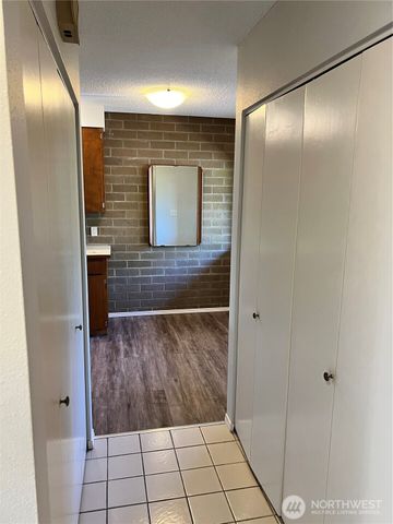 10628 Glen Acres Dr S, Seattle, WA 98168