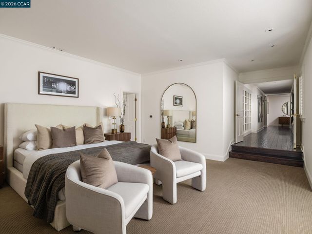 8 Sycamore Rd, Orinda, CA 94563