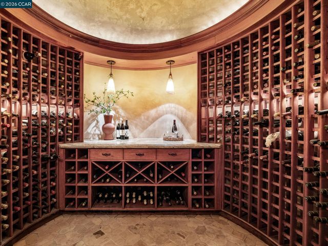 8 Sycamore Rd, Orinda, CA 94563