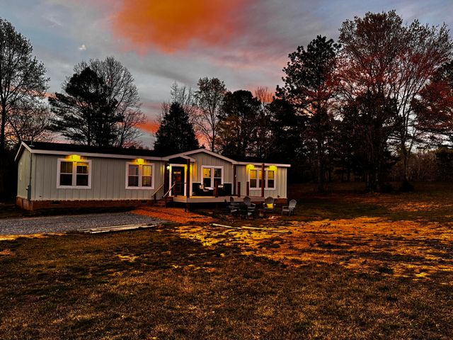 1019 E Reed Road, Lafayette, GA 30728