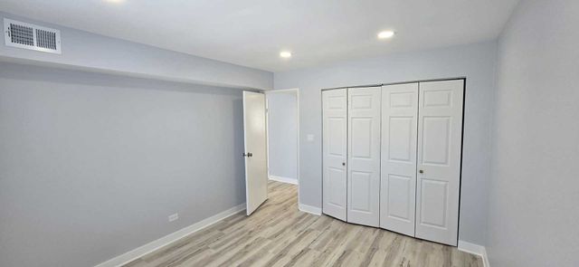 9405 Bay Colony Drive 3W, Des Plaines, IL 60016