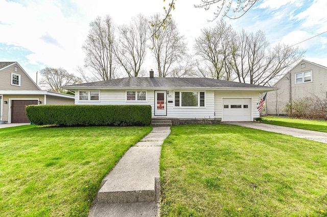 W168N8492 Jacobson DRIVE, Menomonee Falls, WI 53051