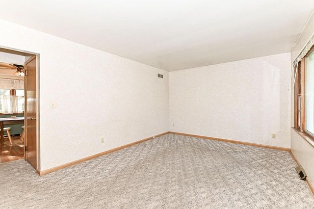 W168N8492 Jacobson DRIVE, Menomonee Falls, WI 53051