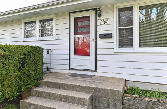 W168N8492 Jacobson DRIVE, Menomonee Falls, WI 53051