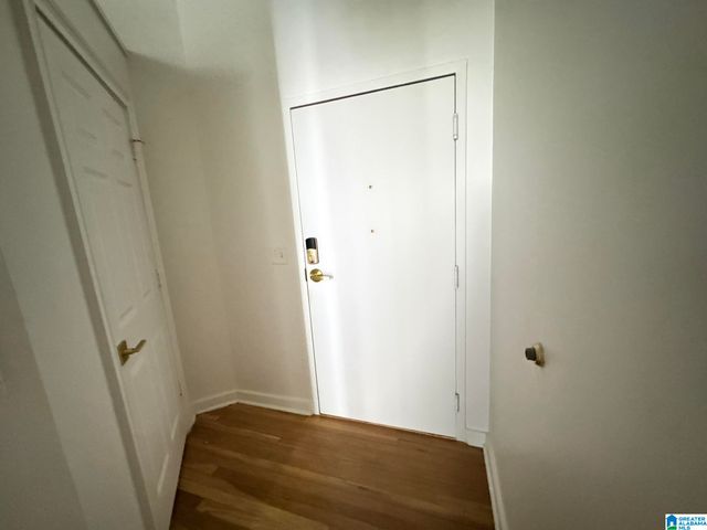 300 20th St N Apt 201, Birmingham, AL 35203