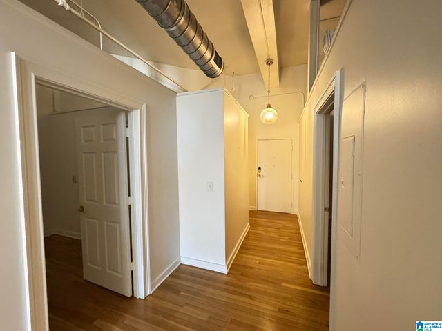 300 20th St N Apt 201, Birmingham, AL 35203