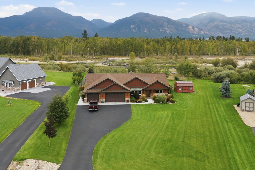5460 Flyhigh Court, Stevensville, MT 59870 photo 2