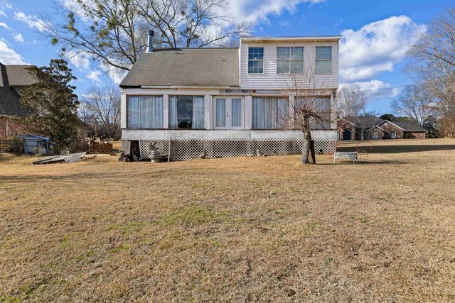 102 Kelly Court, Marshall, TX 75672
