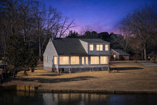 102 Kelly Court, Marshall, TX 75672